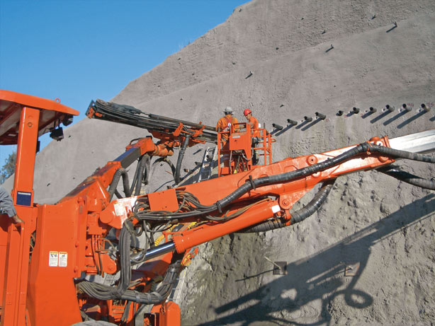 Acortar el tiempo con DSI: Construcción del túnel San Cristóbal en Santiago de Chile Acortar el tiempo con DSI: Construcción del túnel San Cristóbal en Santiago de Chile