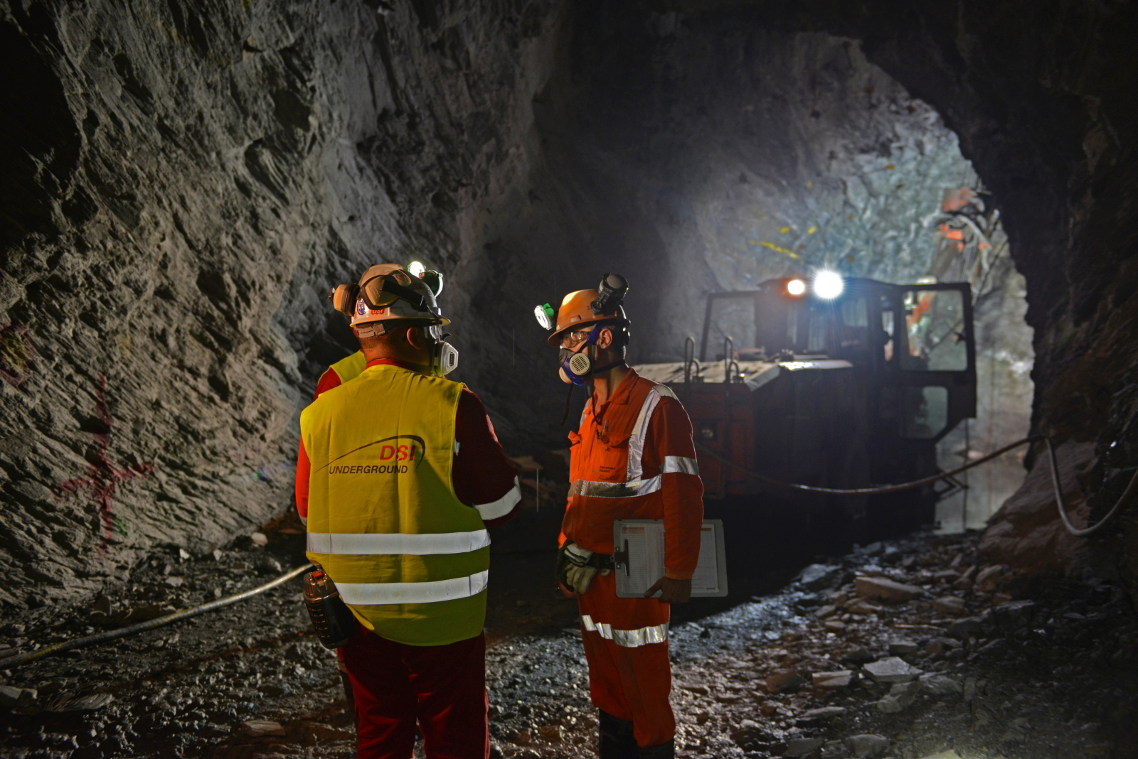 La mina de Cuiabá: Minería de oro muy profunda con productos para el sostenimiento de roca de DSI Underground La mina de Cuiabá: Minería de oro muy profunda con productos para el sostenimiento de roca de DSI Underground