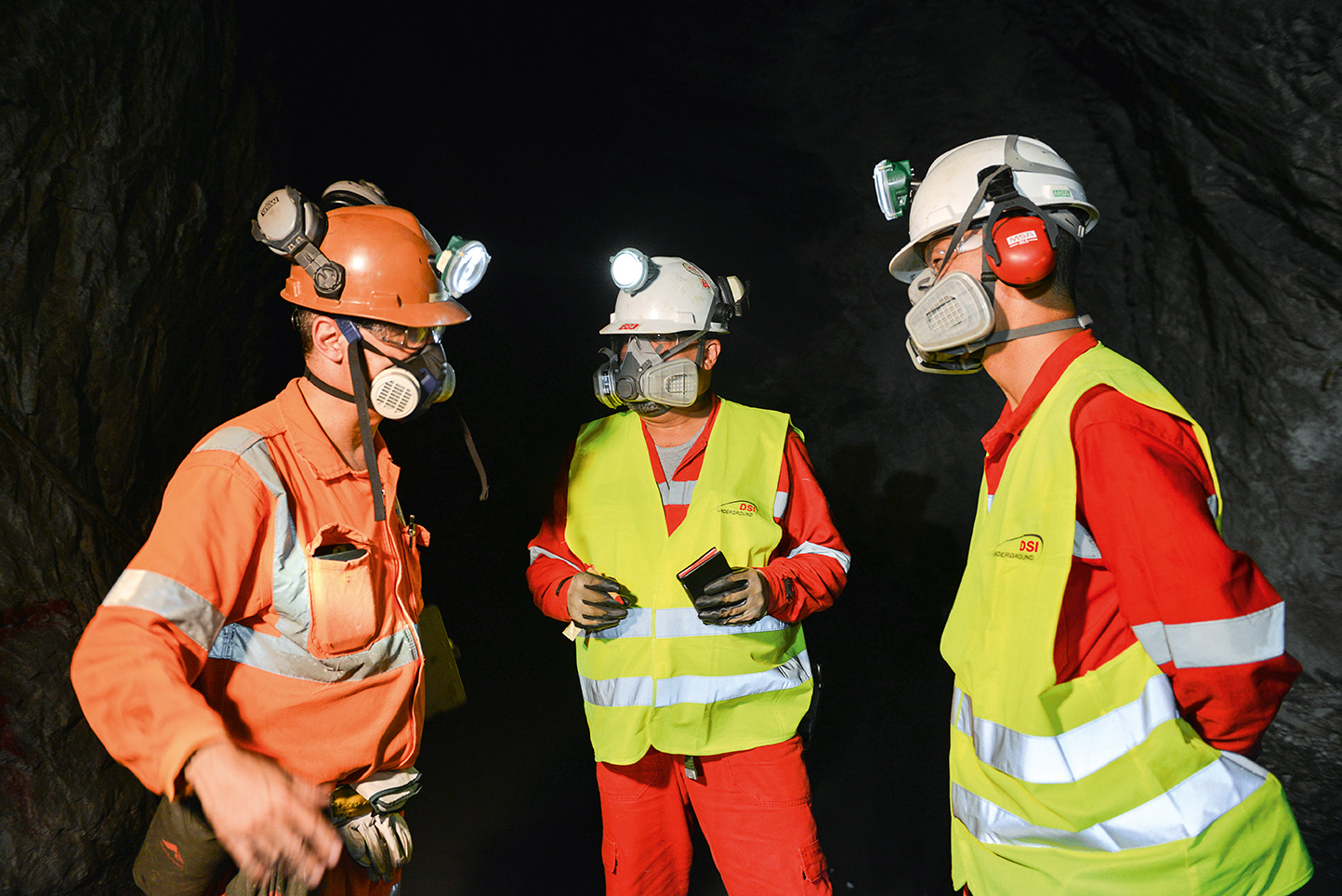 La mina de Cuiabá: Minería de oro muy profunda con productos para el sostenimiento de roca de DSI Underground La mina de Cuiabá: Minería de oro muy profunda con productos para el sostenimiento de roca de DSI Underground