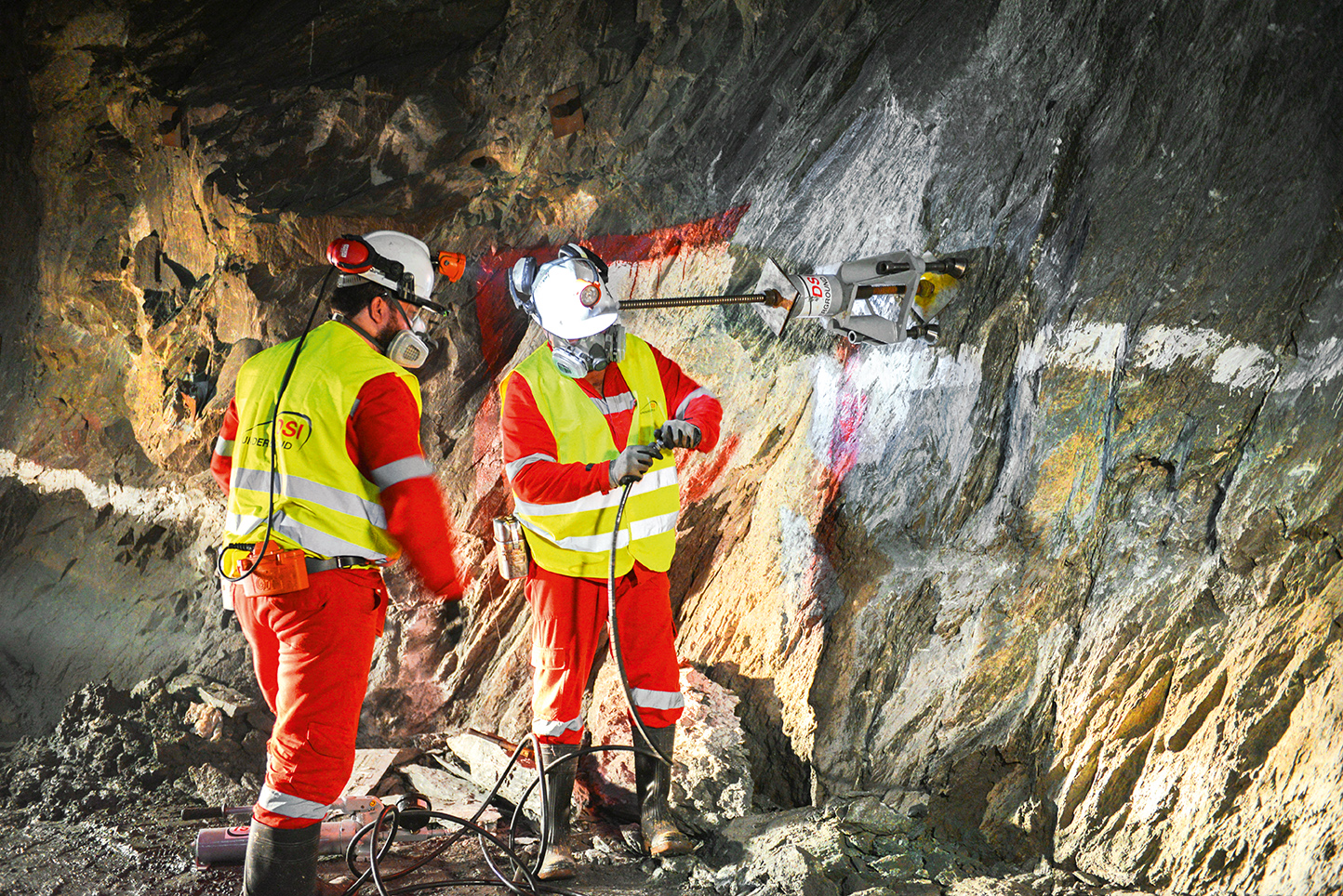 Sistemas para diferentes condiciones geológicas: La mina El Pilar en Minas Gerais Sistemas para diferentes condiciones geológicas: La mina El Pilar en Minas Gerais